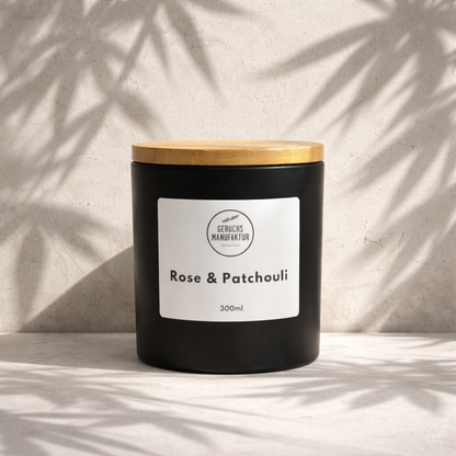 Premium-Duftkerze Rose und Patchouli, floral und erdig